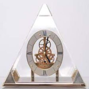 Seiko Pyramid Quartz Mantle Clock QAW 109G